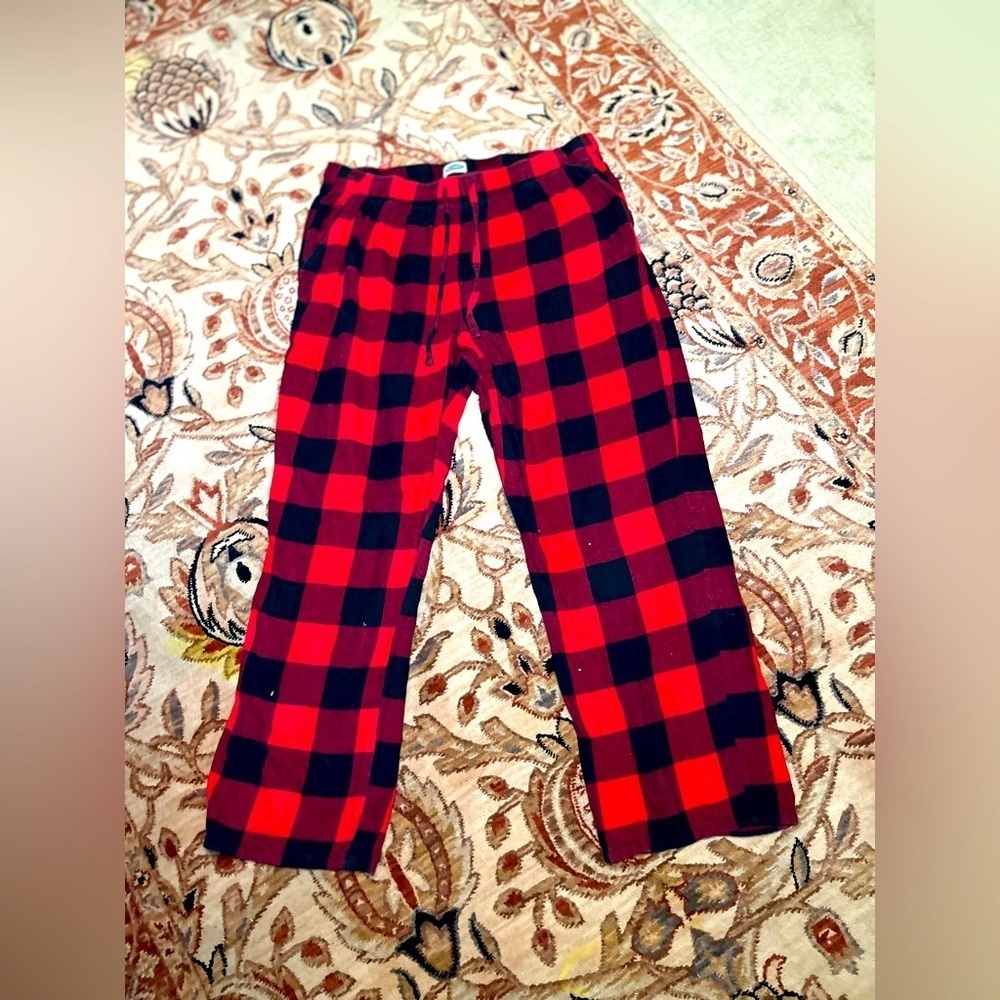 Old Navy, black and red flannel sleep pajamas with top tie size XL